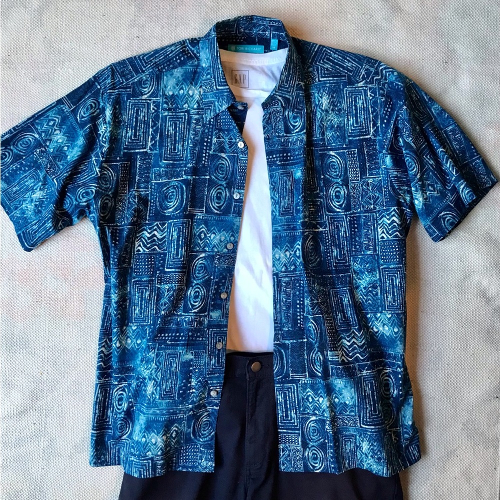 Blue Batik Short Sleeve Button-down Shirt